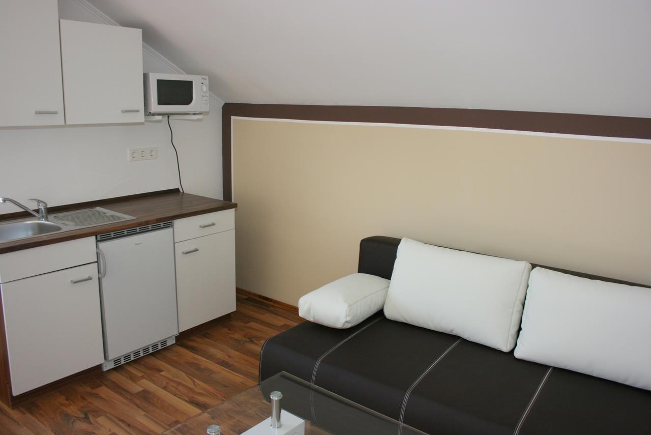 Hotel Am Donaubogen Sarching Bagian luar foto